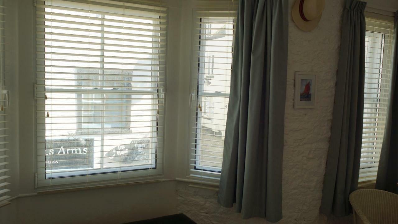 Foam Cottage Looe Bagian luar foto